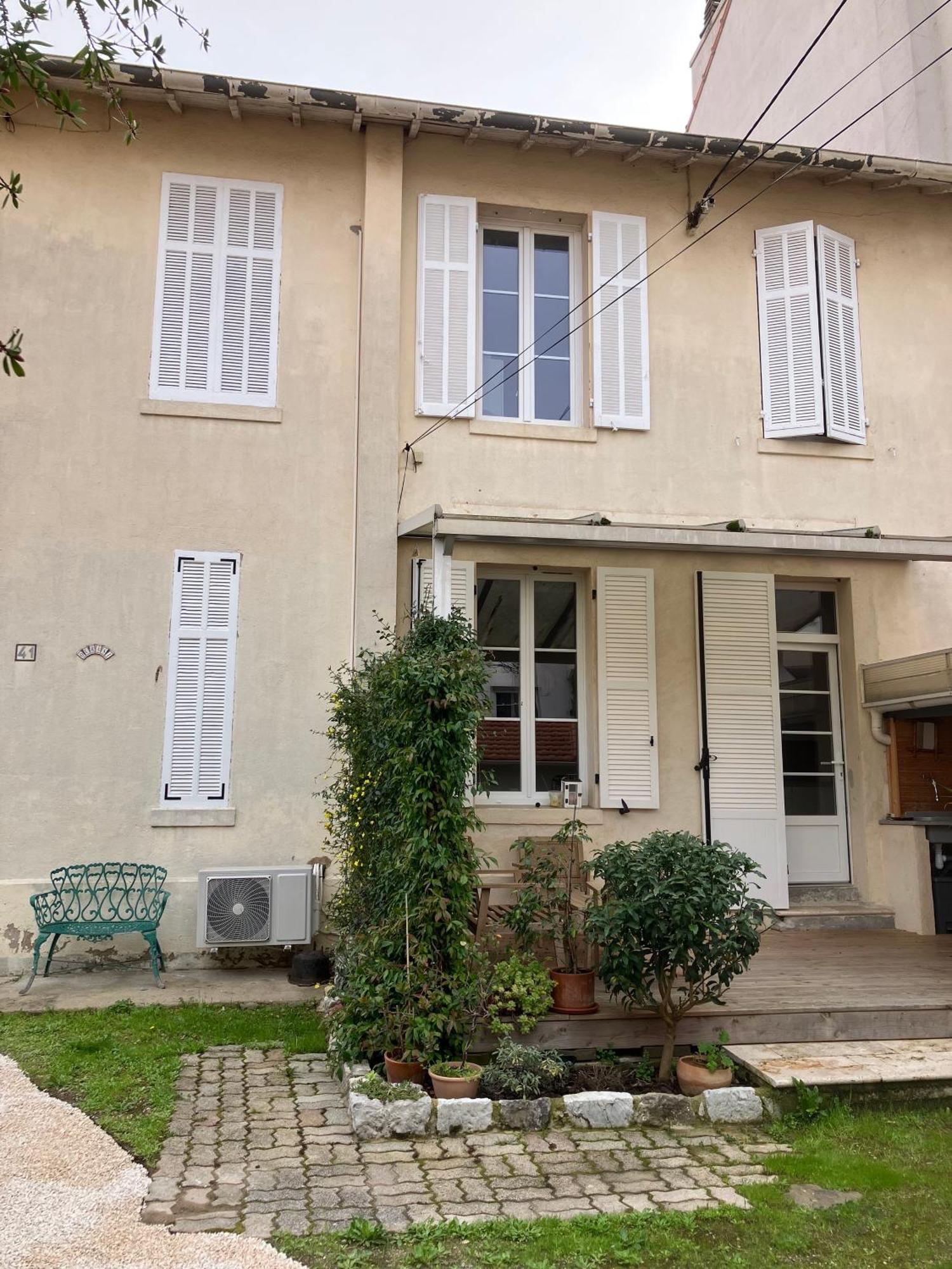 Charmant Appartement Cosy Saint-Raphaël Exteriör bild